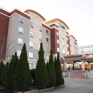 Express Maspeth By Ihg New York